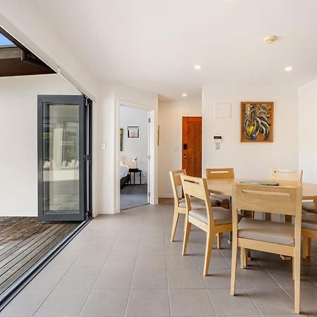 Stylish And Serene Living In Kohimarama Auckland Kültér fotó